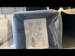 أنبوب ألومنيوم مربع